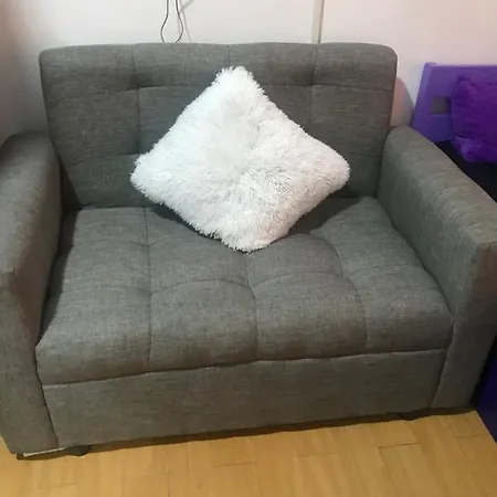 Bright And Cozy Space W/Netflix&Flamingo Design